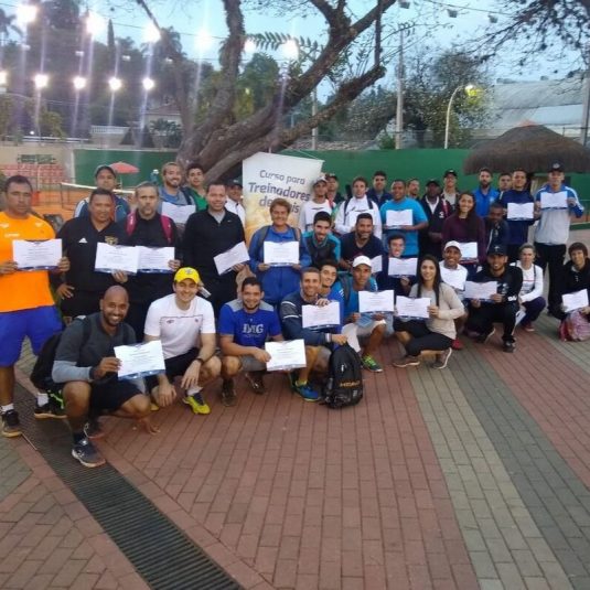 GALERIA DE FOTOS DO CURSO PARA TREINADORES DE TÊNIS INFANTIL