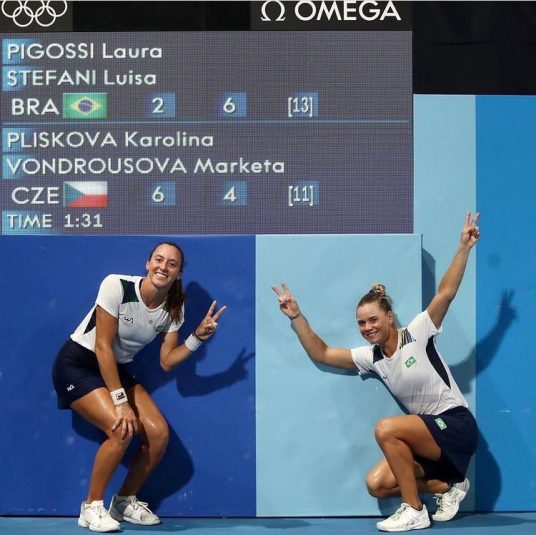 Dupla Feminina do Brasil avança às quartas em Tóquio