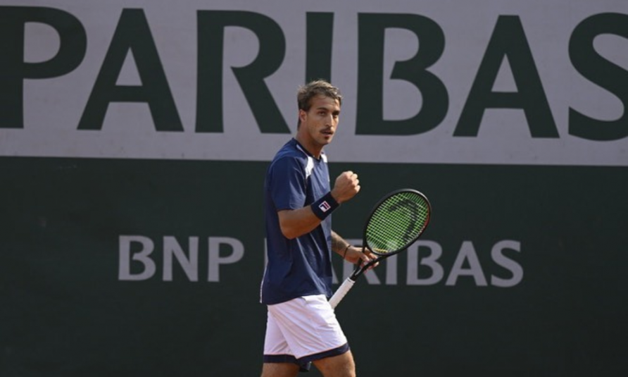 Paulistas estão a uma vitória da chave principal de Roland Garros