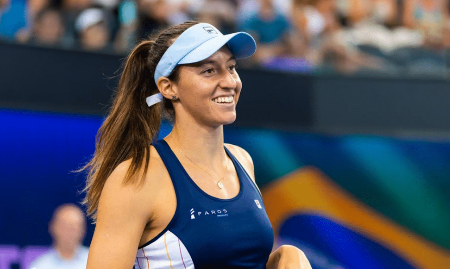 Luísa Stefani volta ao top 10 de duplas da WTA Luísa Stefani volta ao top 10 de duplas da WTA
