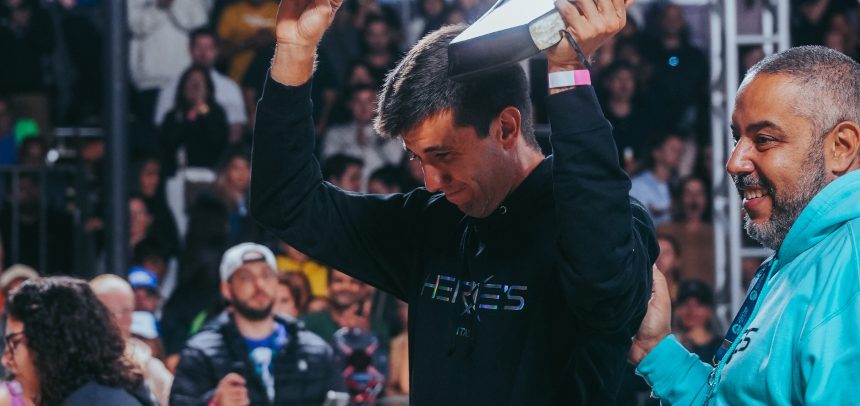 Allan Oliveira ganha homenagem de fair play por atitude esportiva após semifinal no Sand Series de São Paulo Allan Oliveira ganha homenagem de fair play por atitude esportiva após semifinal no Sand Series de São Paulo