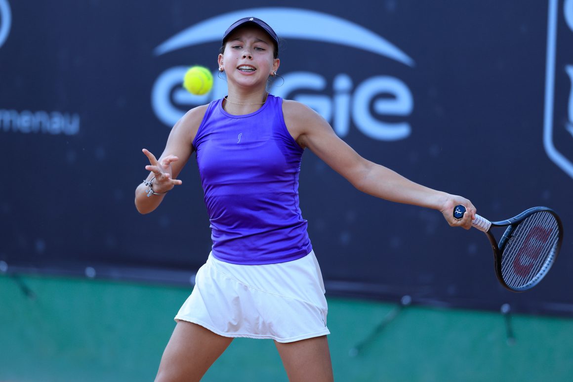 Aos 14 anos, Eduarda Gomes ganha convite para W35 de Barueri e disputa primeiro torneio profissional da carreira Aos 14 anos, Eduarda Gomes ganha convite para W35 de Barueri e disputa primeiro torneio profissional da carreira